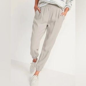 NWOT Old Navy Cargo Joggers